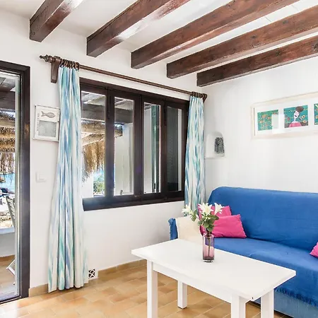 Holiday home In With House Sea View